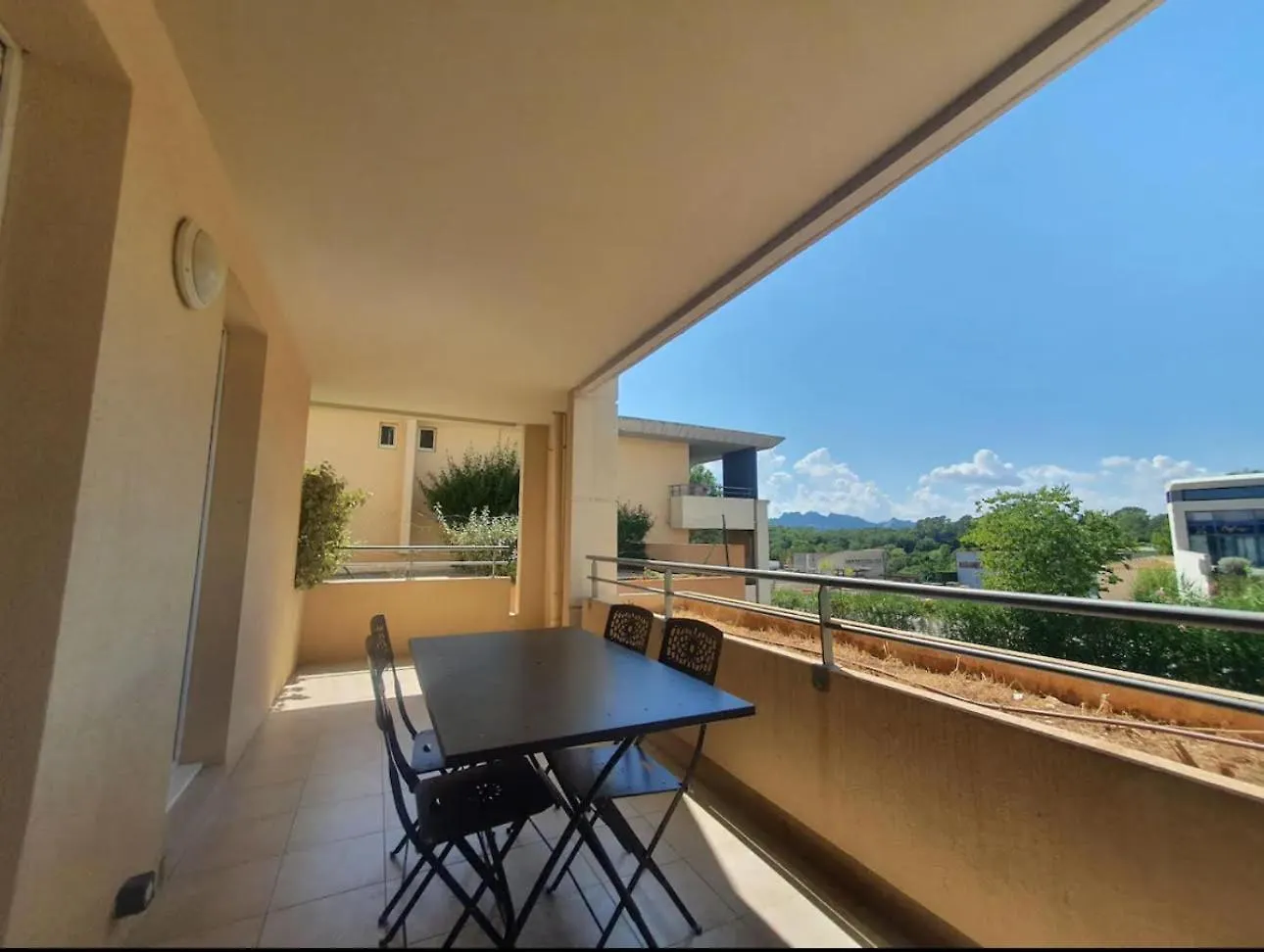Location D'Un Superbe Appartement Avec Piscine Roquebrune-sur-Argens France